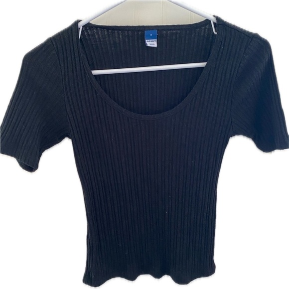 Old Navy Tops - 2 for $12 💖 Ribbed Black Old Navy Top